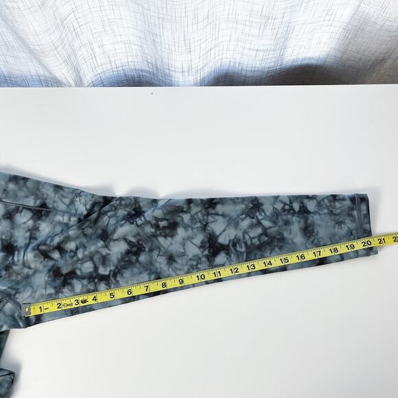 Athleta Salutation Stash Pocket II Printed 7/8 Tight XS Legging Yoga Tie Dye - Picture 11 of 13